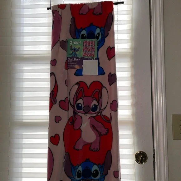 Stitch Valentine’s Day Throw 50x70 IN NWT